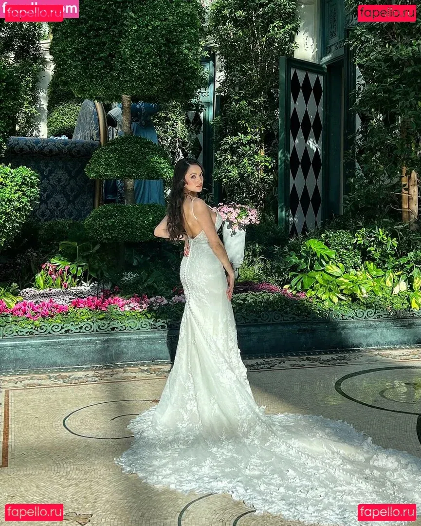 Sonia Ferraro Onlyfans Photo Gallery 