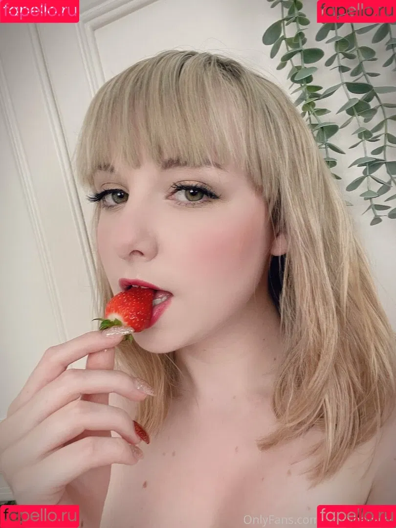 daisybanaisy Onlyfans Photo Gallery 