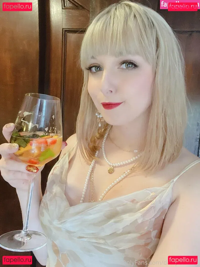 daisybanaisy Onlyfans Photo Gallery 