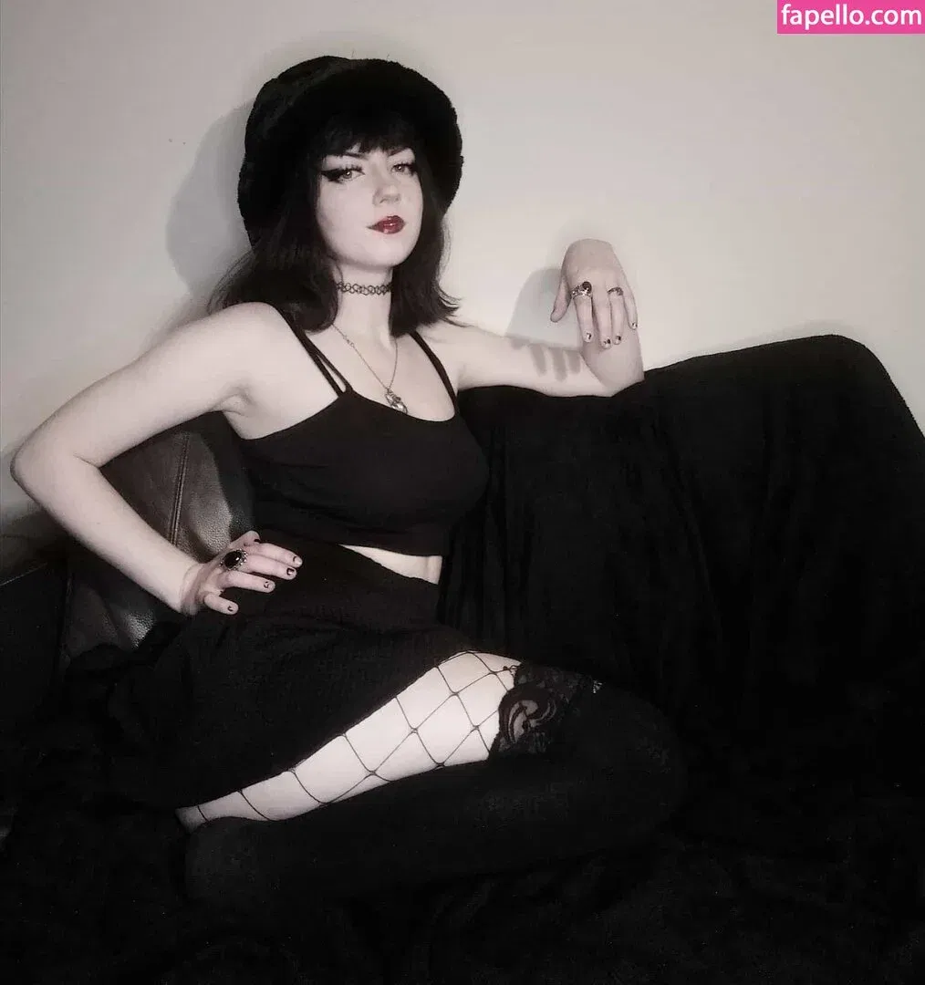 Cutiegothxo Onlyfans Photo Gallery 