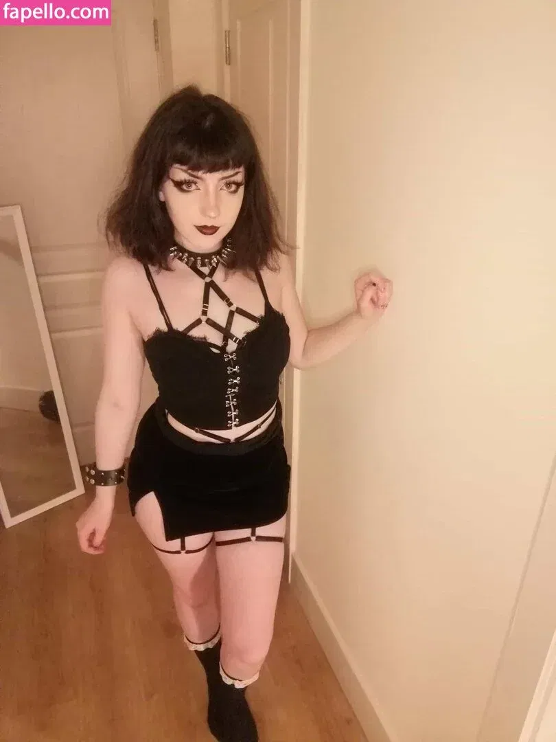 Cutiegothxo Onlyfans Photo Gallery 