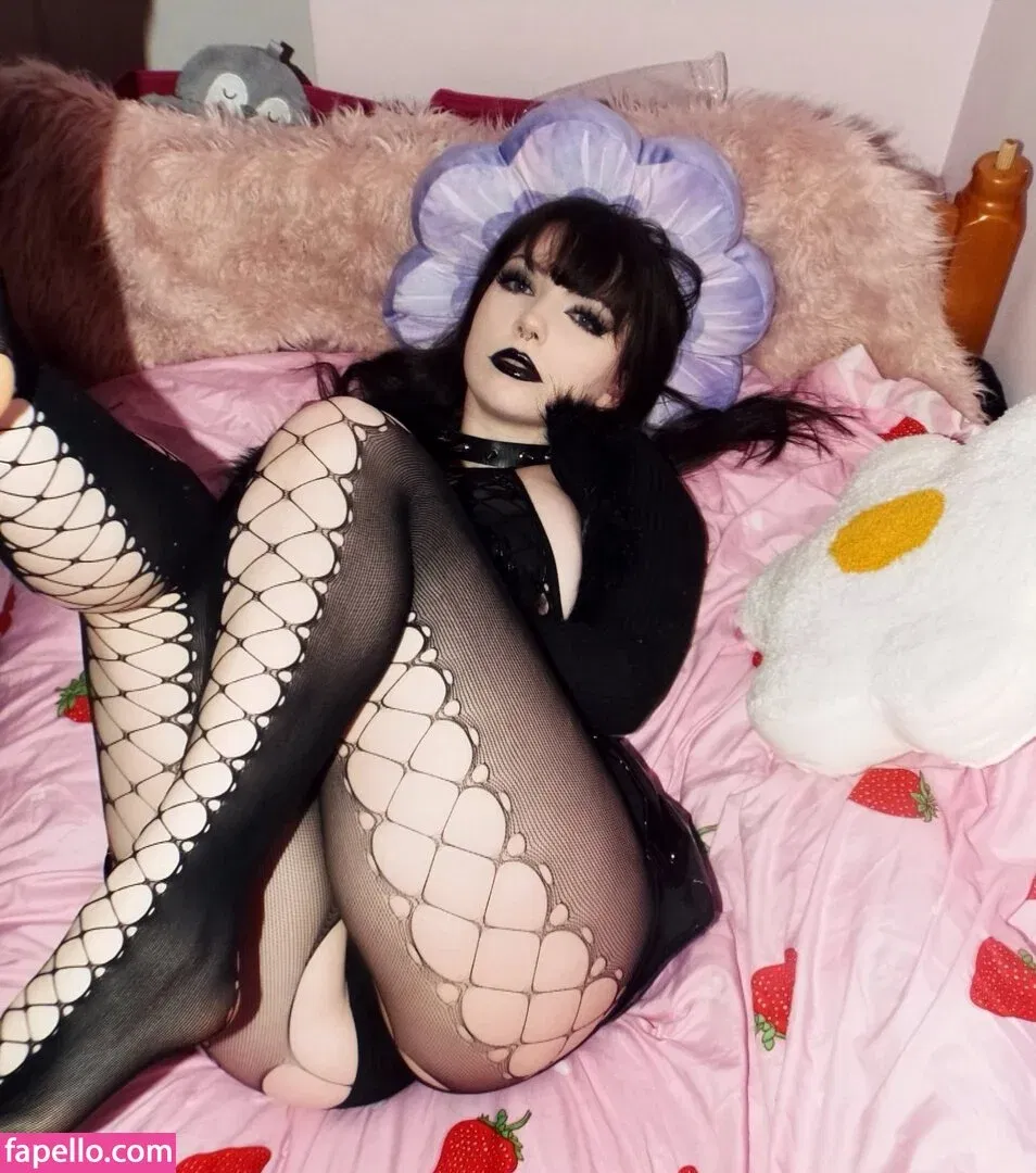 Cutiegothxo Onlyfans Photo Gallery 