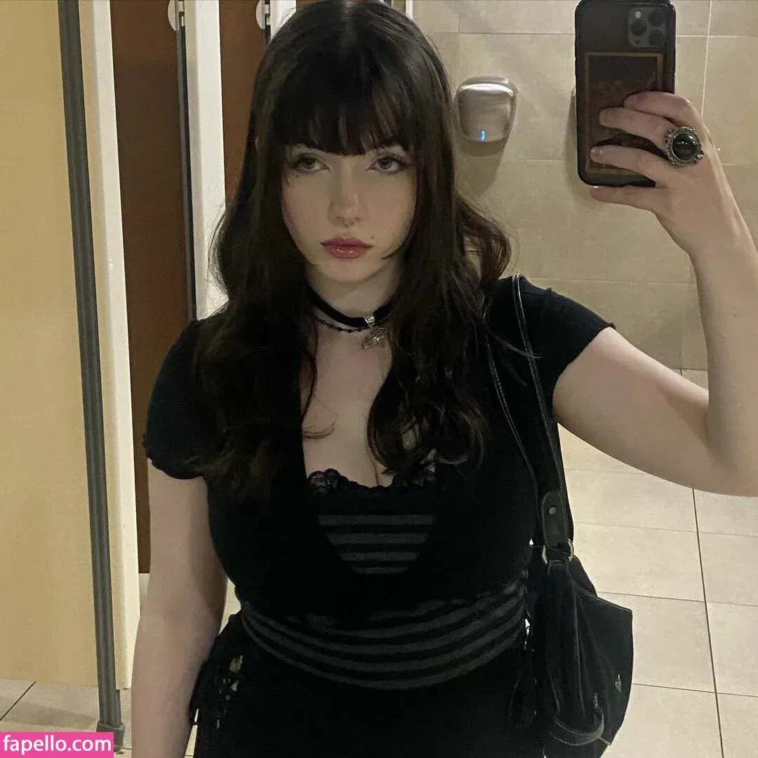 Cutiegothxo Onlyfans Photo Gallery 