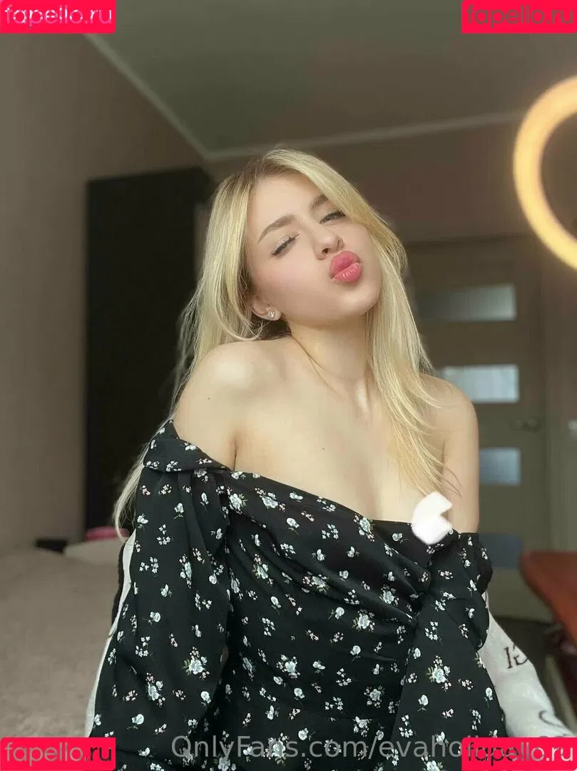 evaholiday69 Onlyfans Photo Gallery 