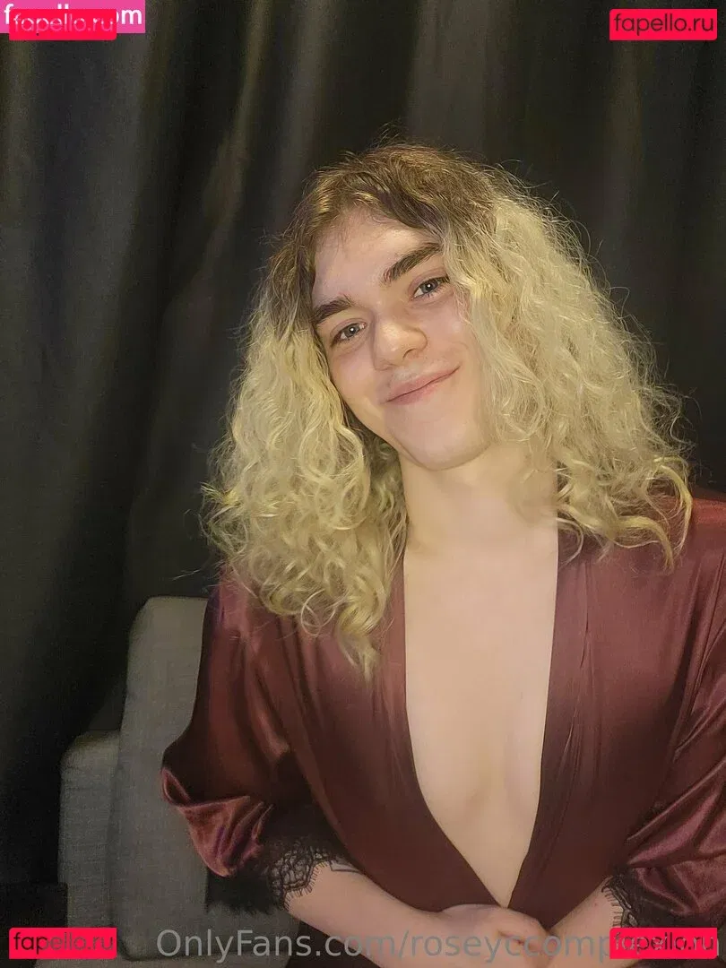 roseyccomplexion Onlyfans Photo Gallery 