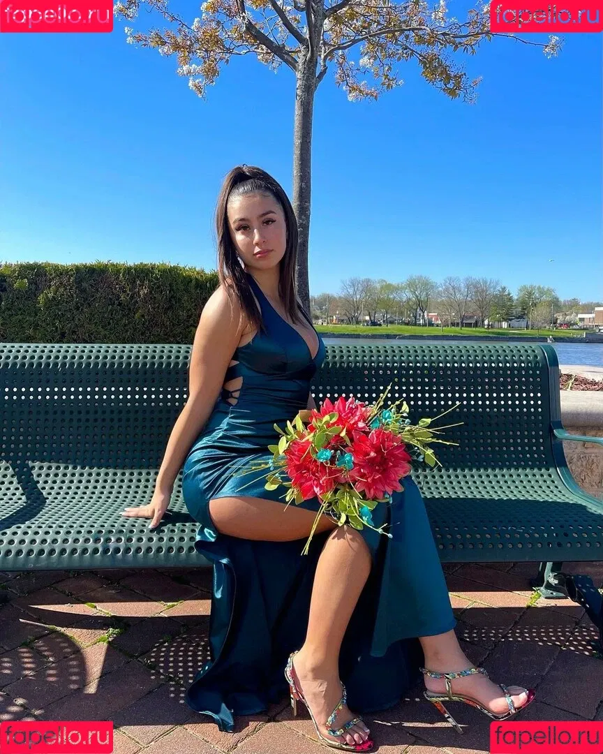 Baylee Adami Onlyfans Photo Gallery 