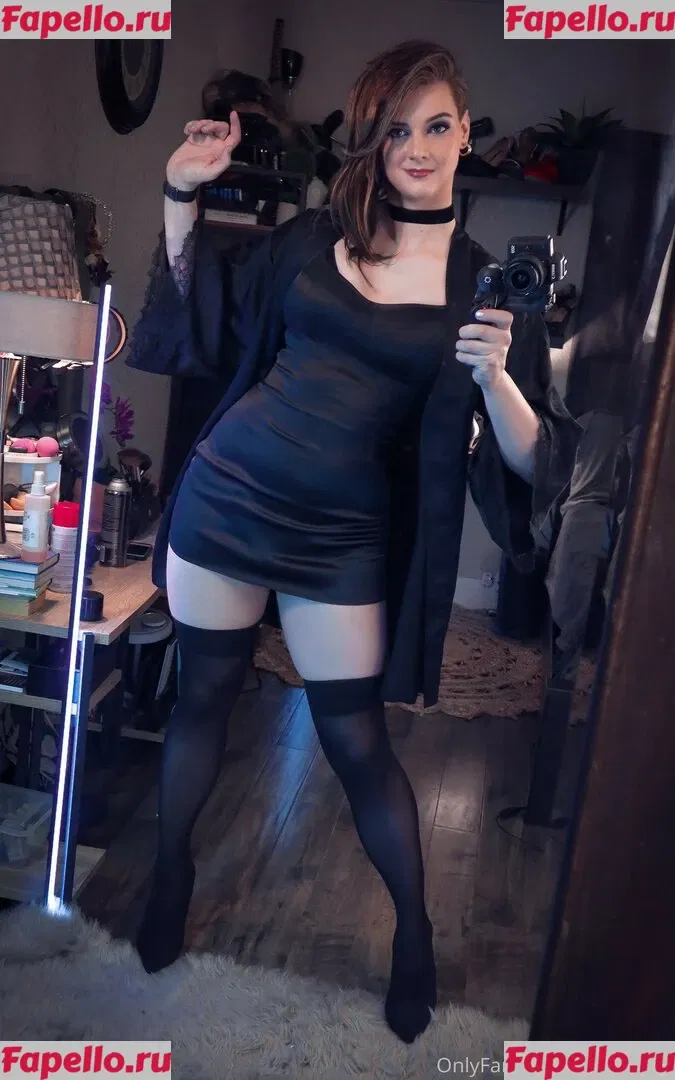 AlsoAshley Onlyfans Photo Gallery 