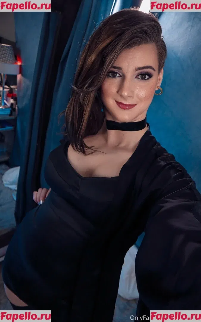 AlsoAshley Onlyfans Photo Gallery 