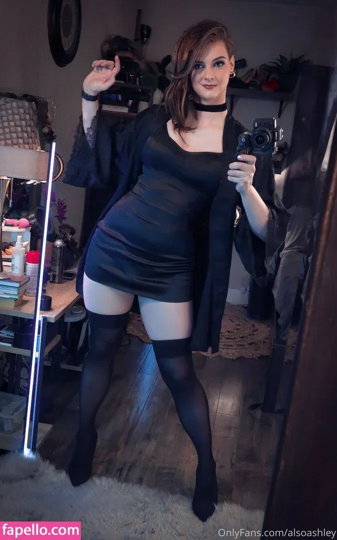 AlsoAshley Onlyfans Photo Gallery 