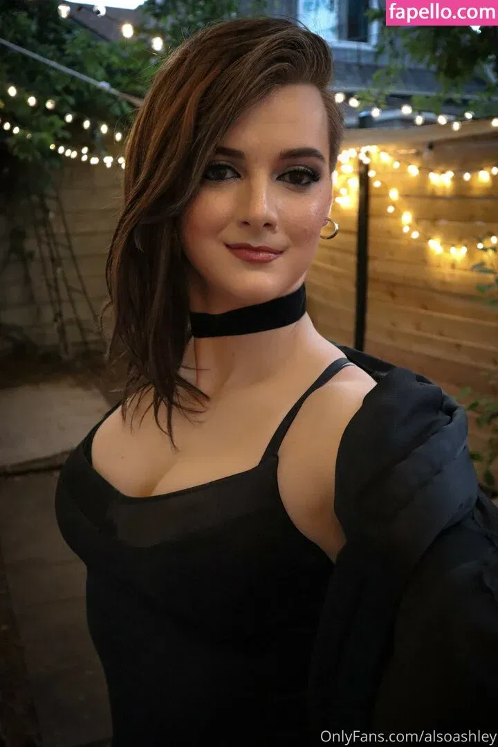 AlsoAshley Onlyfans Photo Gallery 