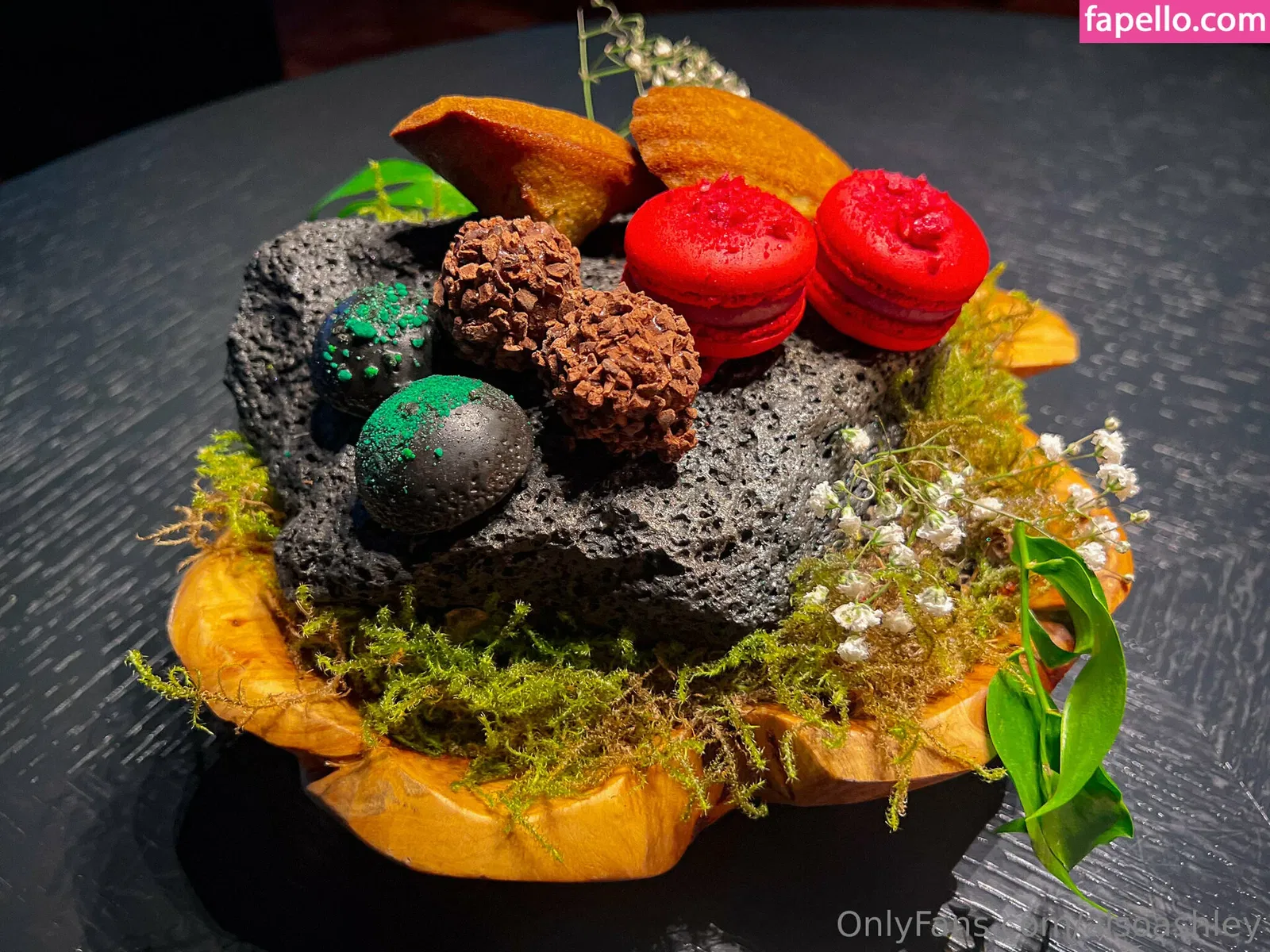 AlsoAshley Onlyfans Photo Gallery 