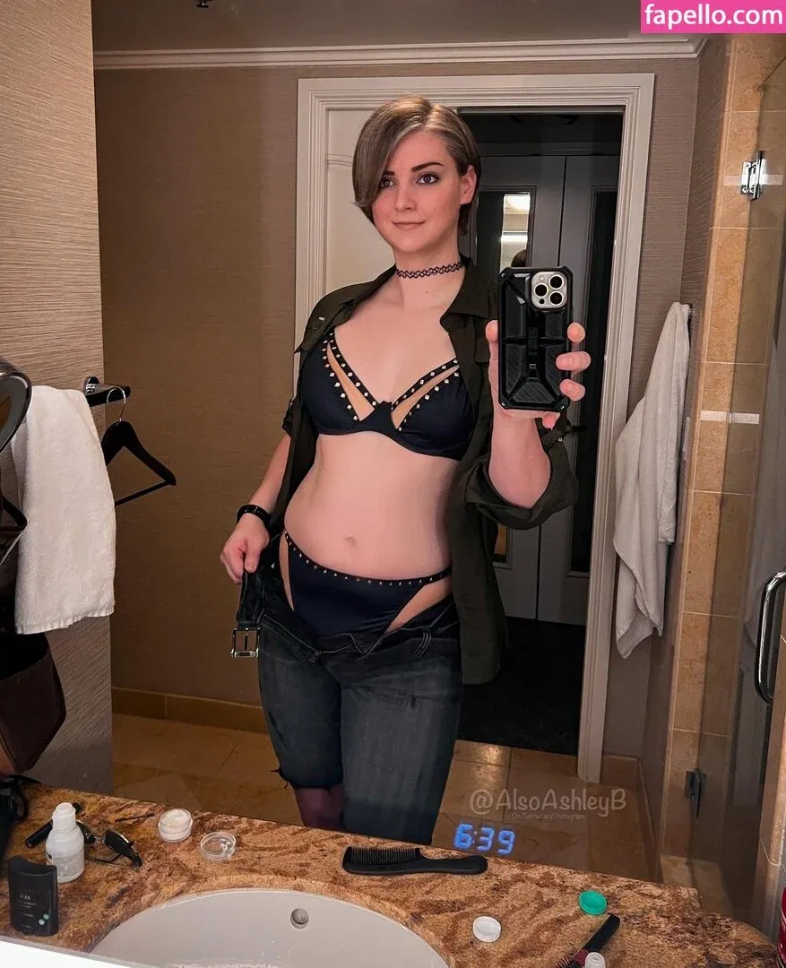 AlsoAshley Onlyfans Photo Gallery 