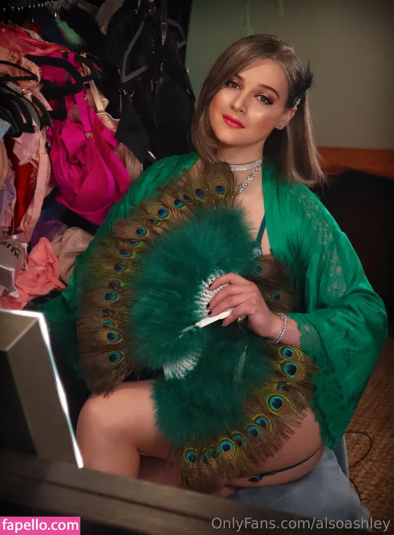 AlsoAshley Onlyfans Photo Gallery 