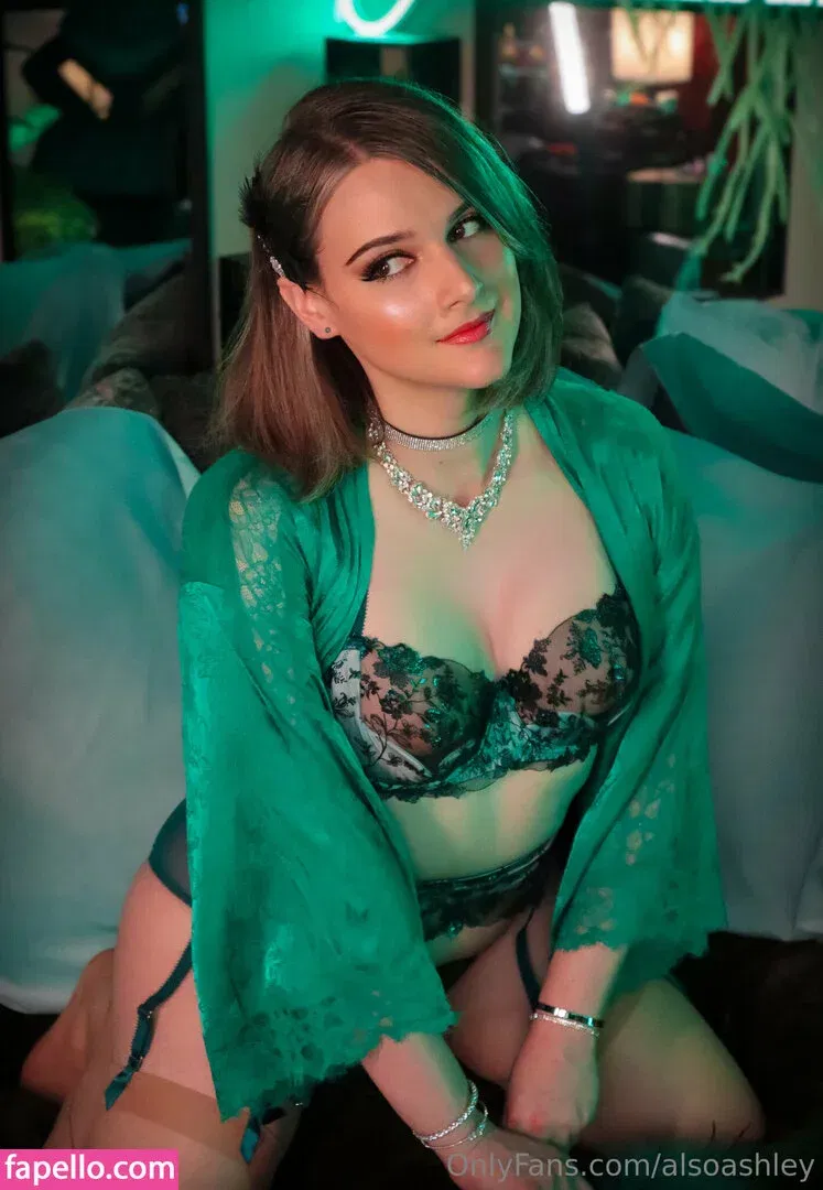 AlsoAshley Onlyfans Photo Gallery 