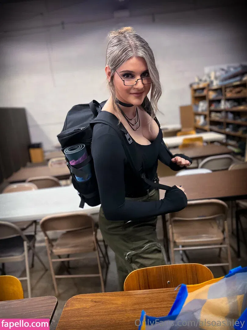 AlsoAshley Onlyfans Photo Gallery 