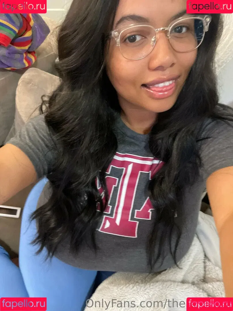lailathebrat Onlyfans Photo Gallery 