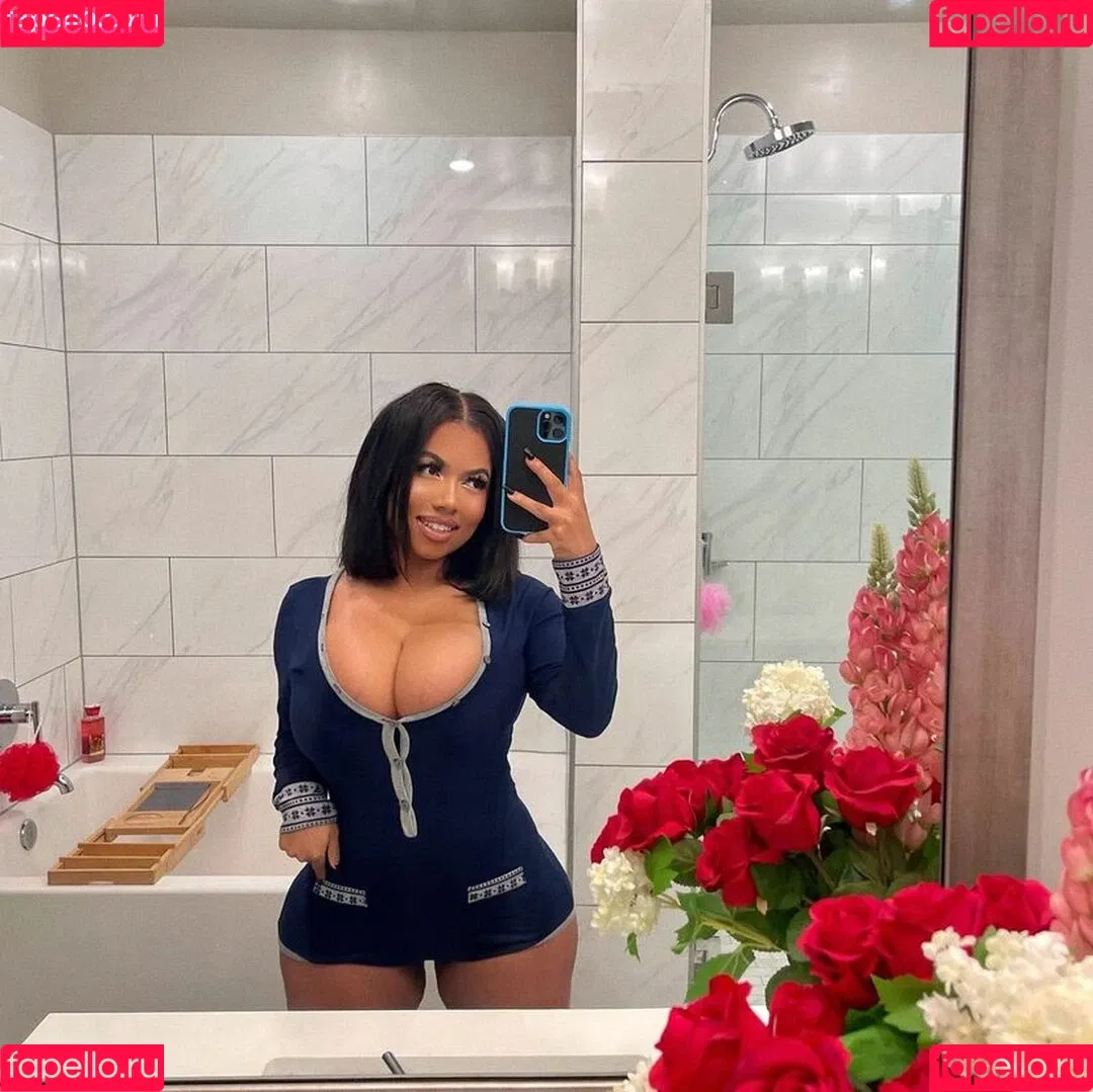 lailathebrat Onlyfans Photo Gallery 