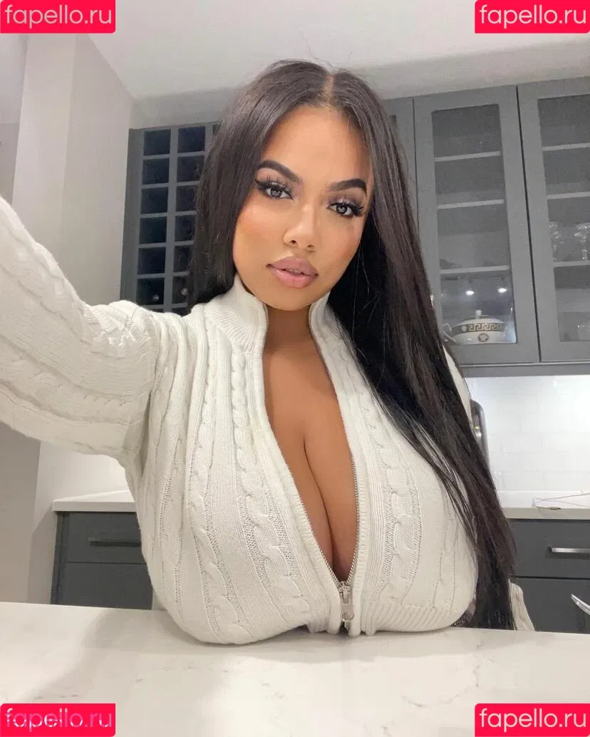 lailathebrat Onlyfans Photo Gallery 