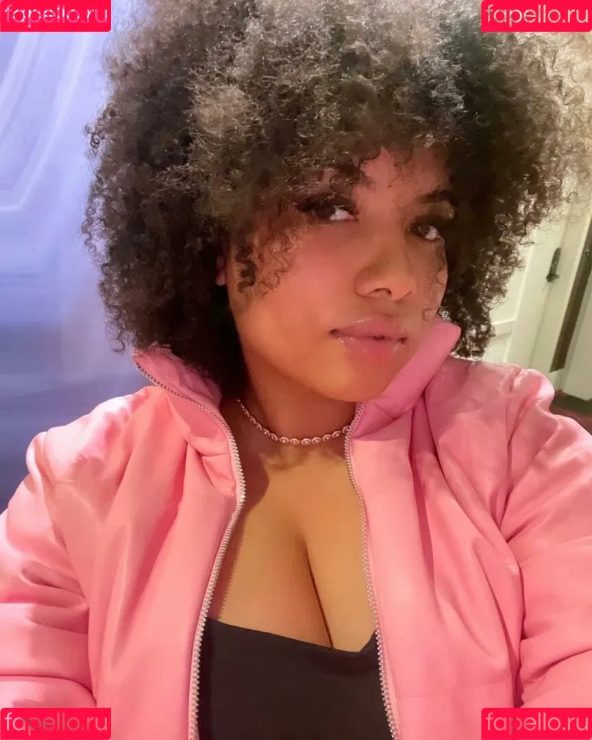 lailathebrat Onlyfans Photo Gallery 