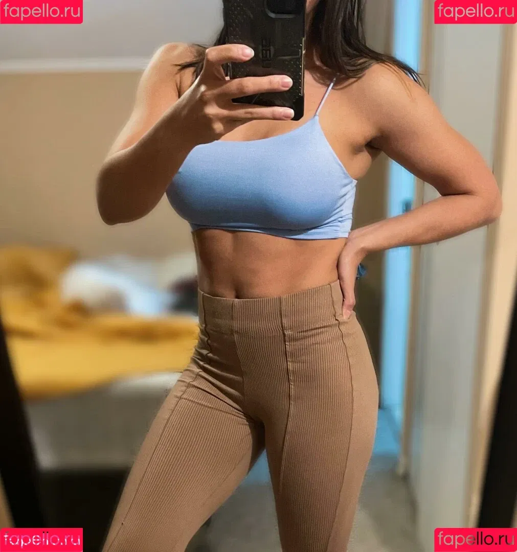 Sara Miller Onlyfans Photo Gallery 