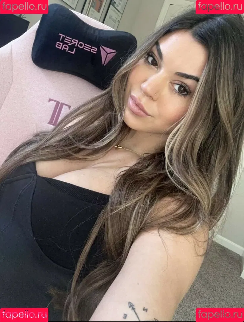 Steph Pappas Onlyfans Photo Gallery 