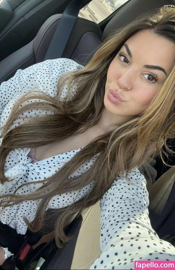 Steph Pappas Onlyfans Photo Gallery 