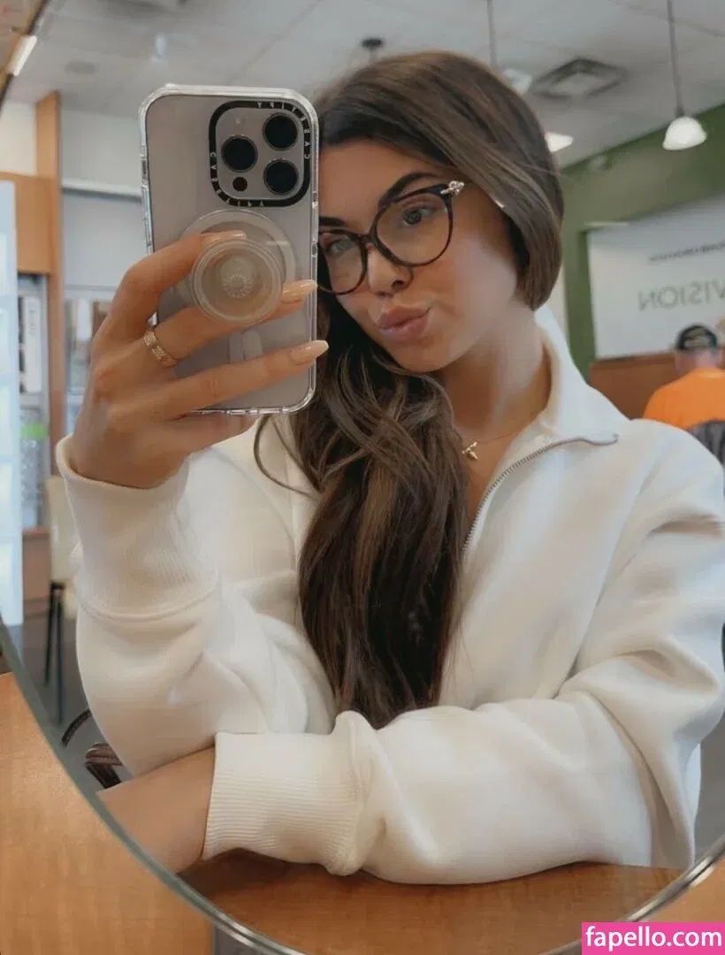 Steph Pappas Onlyfans Photo Gallery 