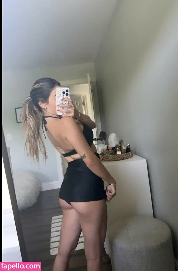 Steph Pappas Onlyfans Photo Gallery 
