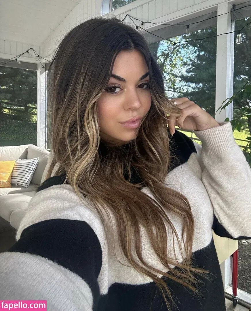 Steph Pappas Onlyfans Photo Gallery 