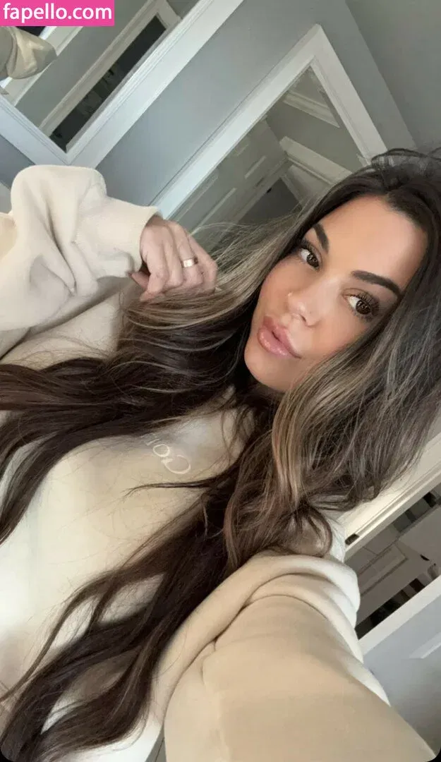 Steph Pappas Onlyfans Photo Gallery 