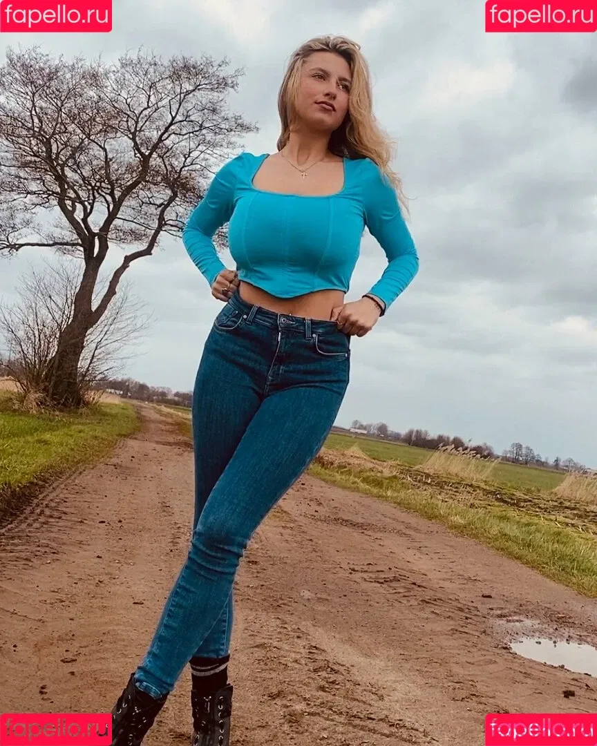 Celina Onlyfans Photo Gallery 