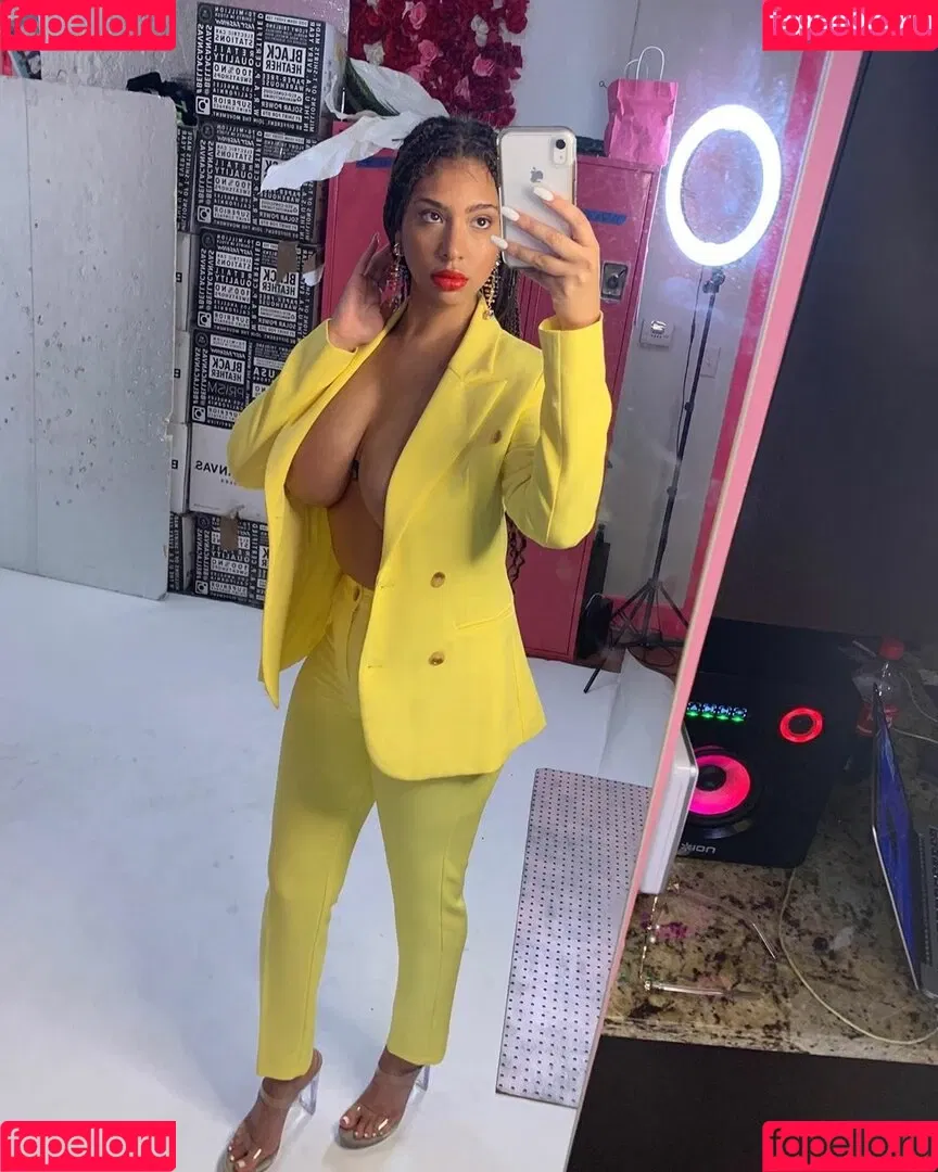 Annamariesarai Onlyfans Photo Gallery 