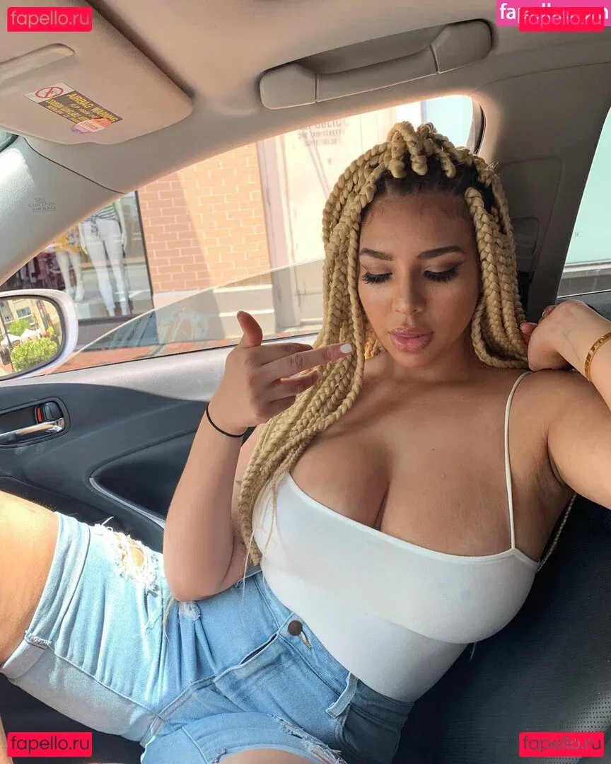 Annamariesarai Onlyfans Photo Gallery 