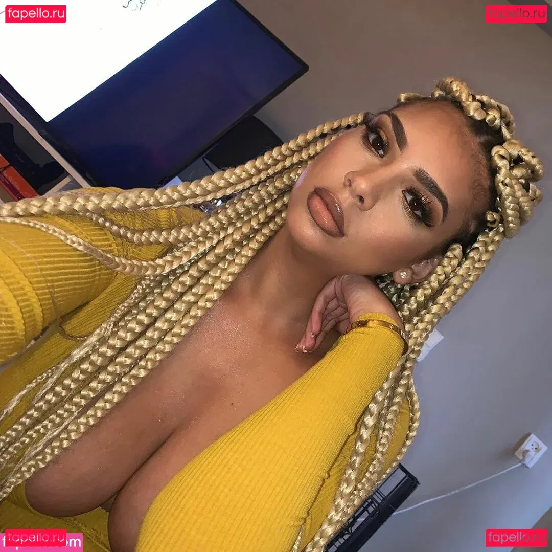 Annamariesarai Onlyfans Photo Gallery 