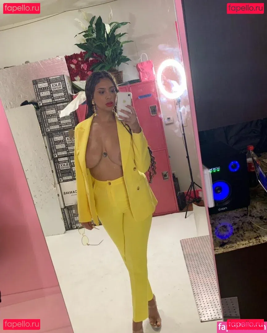 Annamariesarai Onlyfans Photo Gallery 