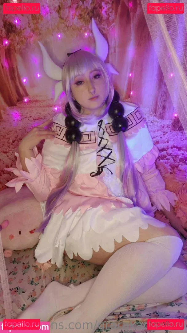 urarakaochako Onlyfans Photo Gallery 