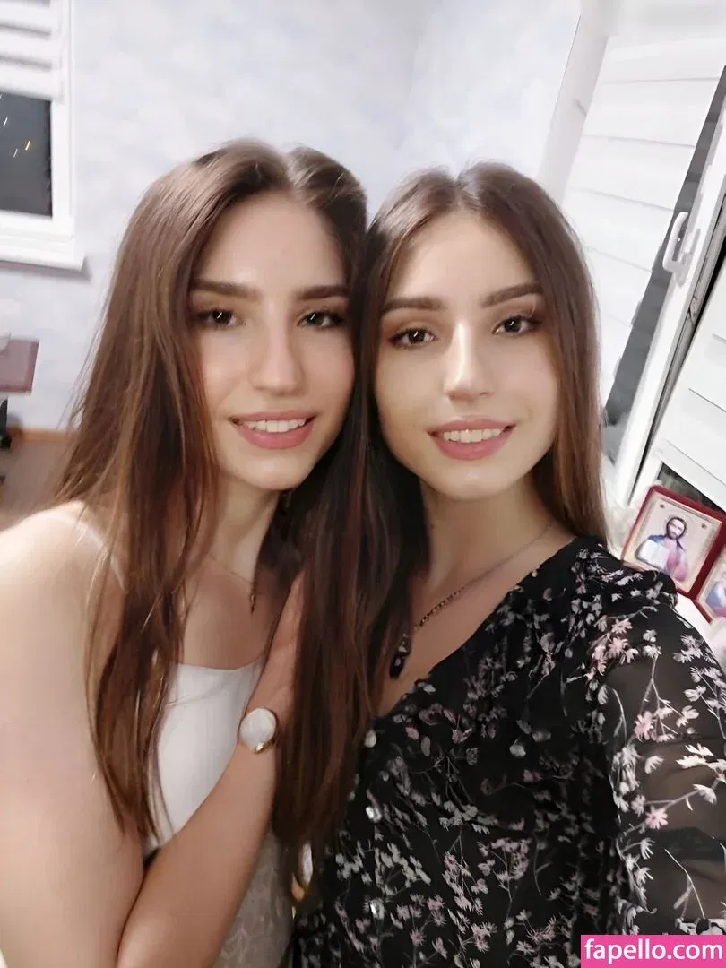 Alice & Haizlee Onlyfans Photo Gallery 