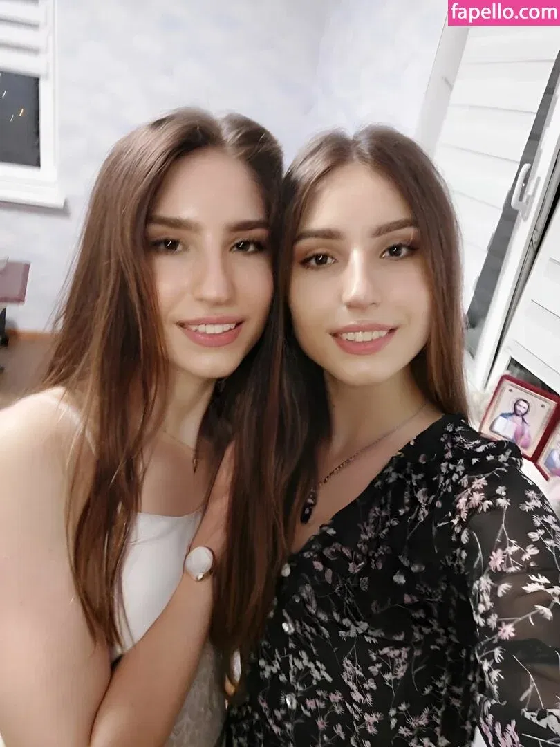 Alice & Haizlee Onlyfans Photo Gallery 
