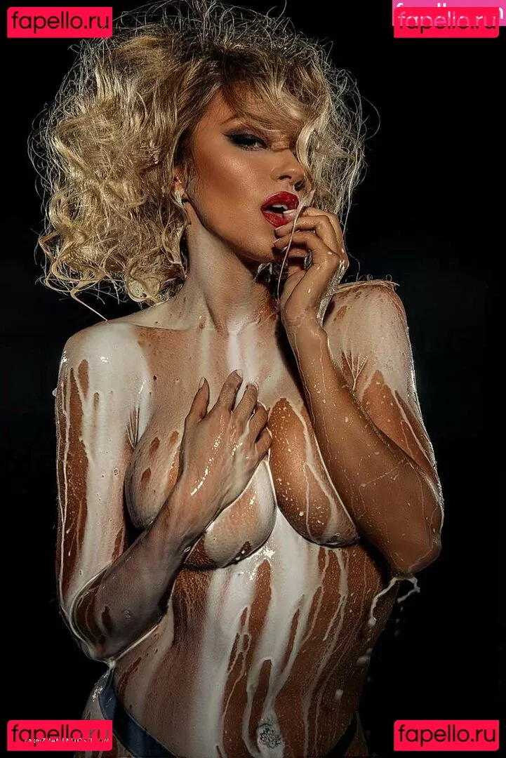 Polina Logunova Onlyfans Photo Gallery 