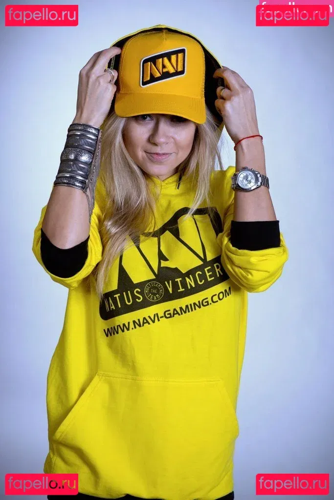 Polina Logunova Onlyfans Photo Gallery 