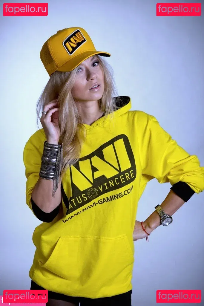 Polina Logunova Onlyfans Photo Gallery 