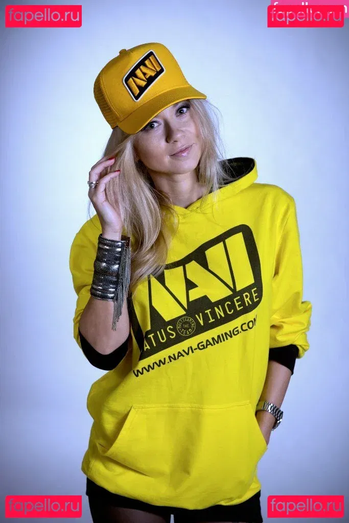 Polina Logunova Onlyfans Photo Gallery 