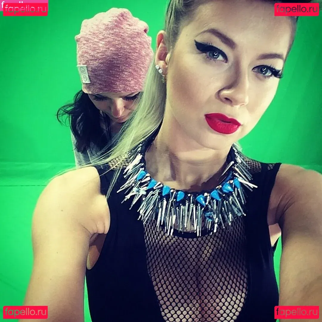 Polina Logunova Onlyfans Photo Gallery 