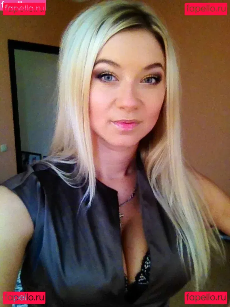 Polina Logunova Onlyfans Photo Gallery 