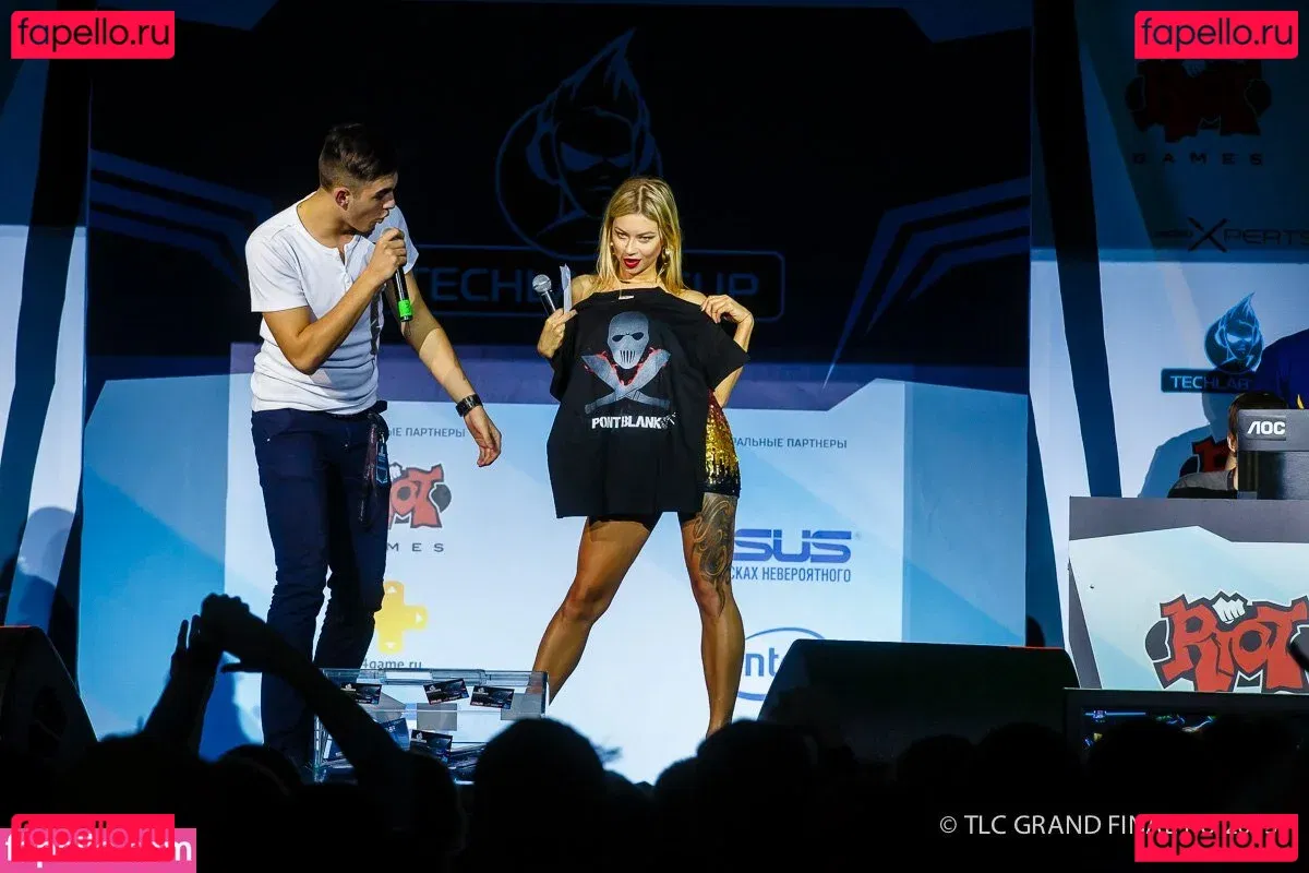 Polina Logunova Onlyfans Photo Gallery 