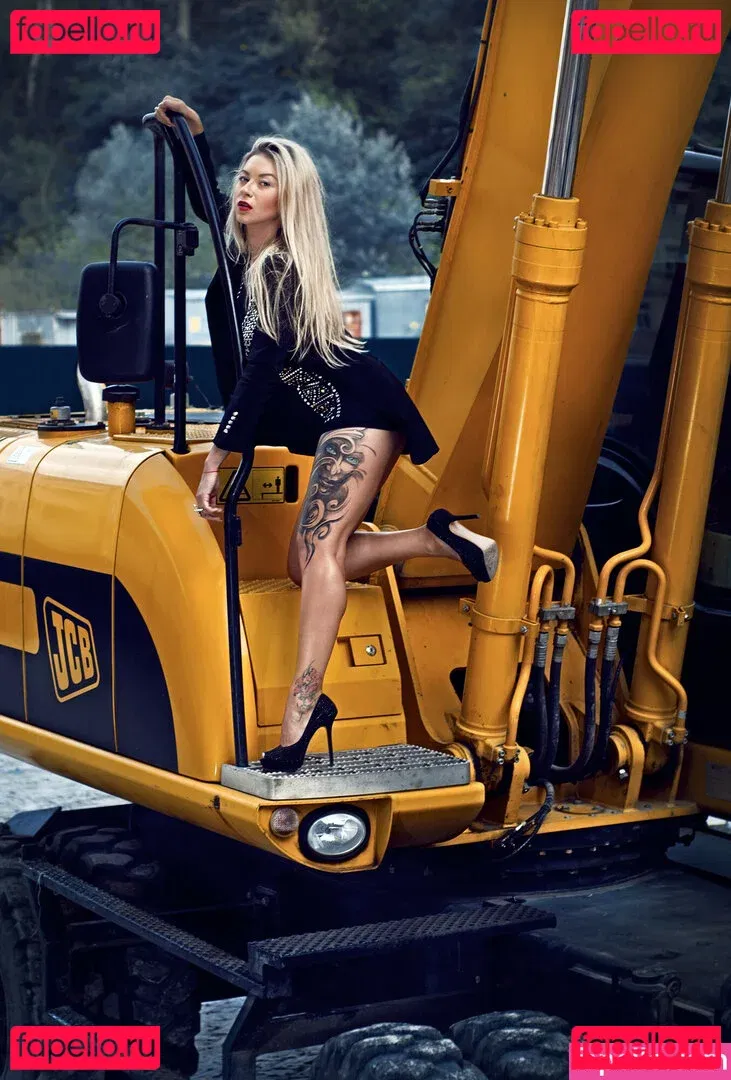 Polina Logunova Onlyfans Photo Gallery 