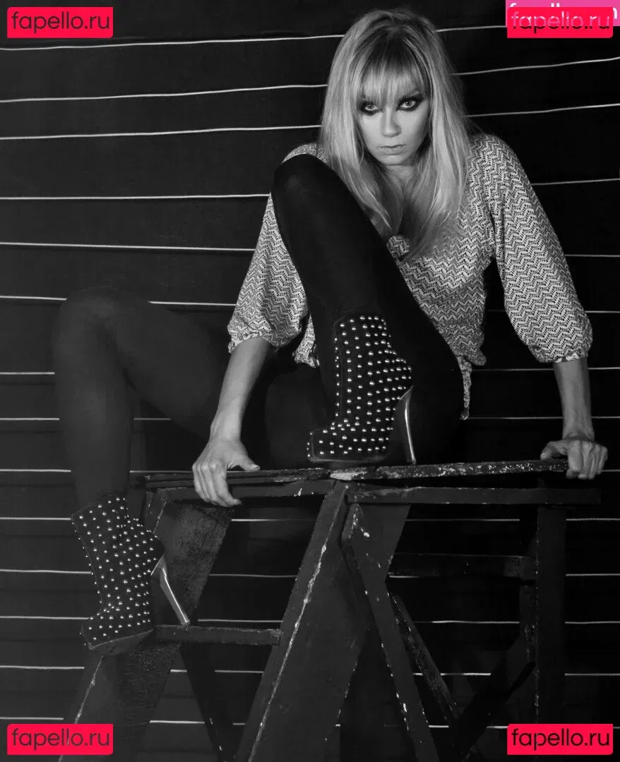 Polina Logunova Onlyfans Photo Gallery 