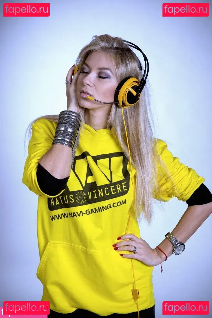 Polina Logunova Onlyfans Photo Gallery 