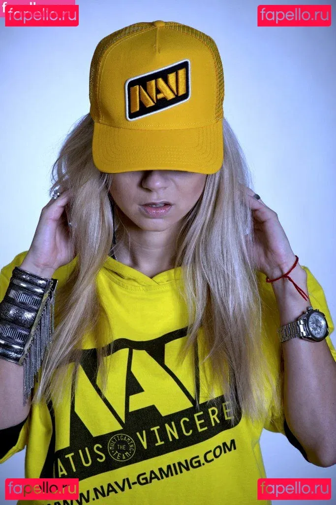 Polina Logunova Onlyfans Photo Gallery 