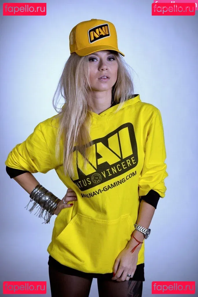 Polina Logunova Onlyfans Photo Gallery 